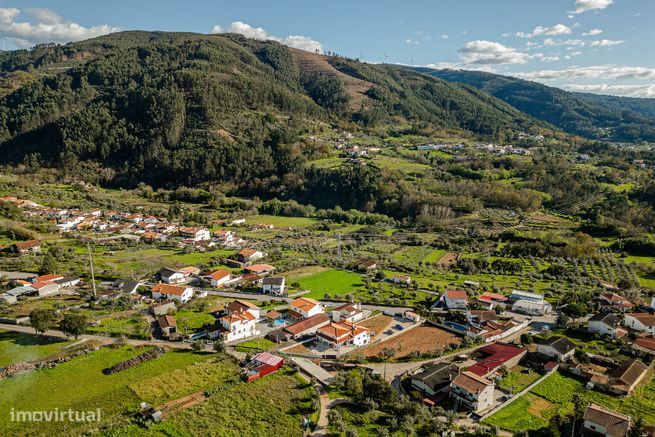 Moradia Isolada M4 com lugar de garagem e sotão em Miranda do Corvo-10