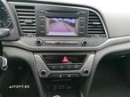 Hyundai Elantra 1.6 CRDI Comfort - 8