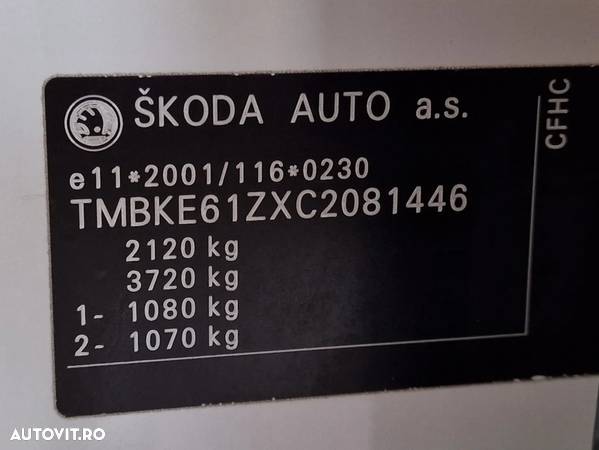 Skoda Octavia 2.0 TDI Ambiente DSG - 26