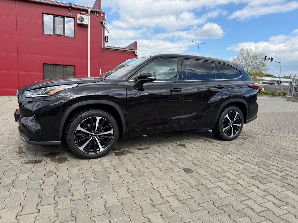 Toyota Highlander 2.5 L Dynamic Force 248CP Luxury Pearly 2021