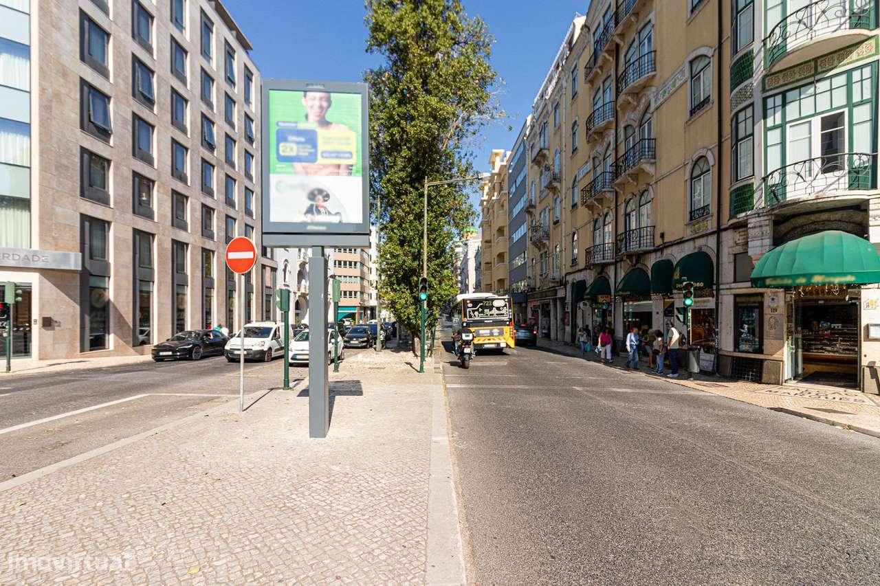 Prédio com PIP Aprovado em Localização Prime de Lisboa-14