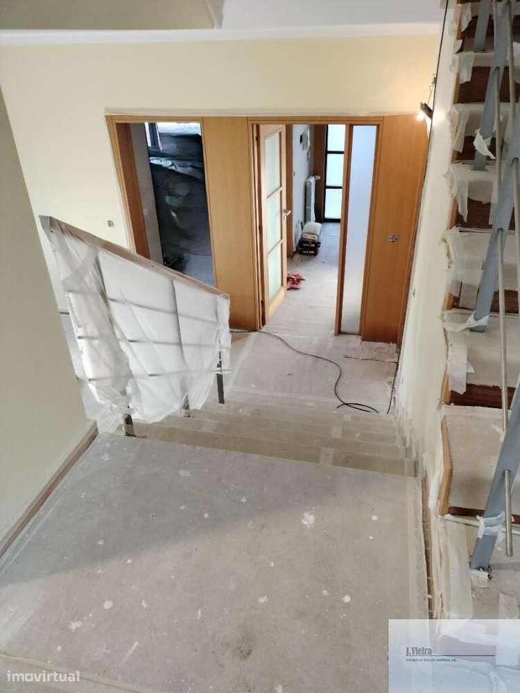 Moradia T4+1 Carvalhos - Grande imagem: 4/5