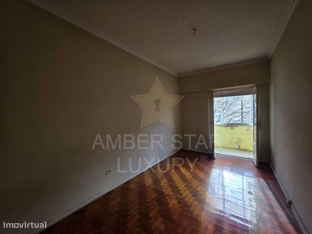 Apartamento T2 em Zona Residencial de Benfica com Ótimos Acessos - Grande imagem: 5/9