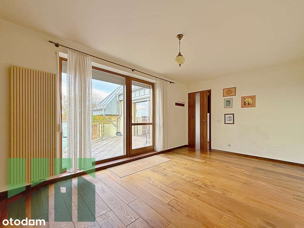 Sprzedam mieszkanie z dużym tarasem 15m2-9