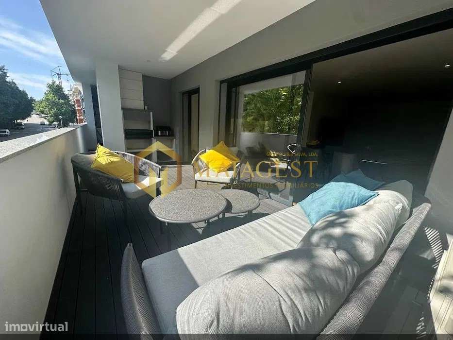 Apartamento T4 de Luxo Mobilado e equipado com Piscina Aquecida - Grande imagem: 4/12