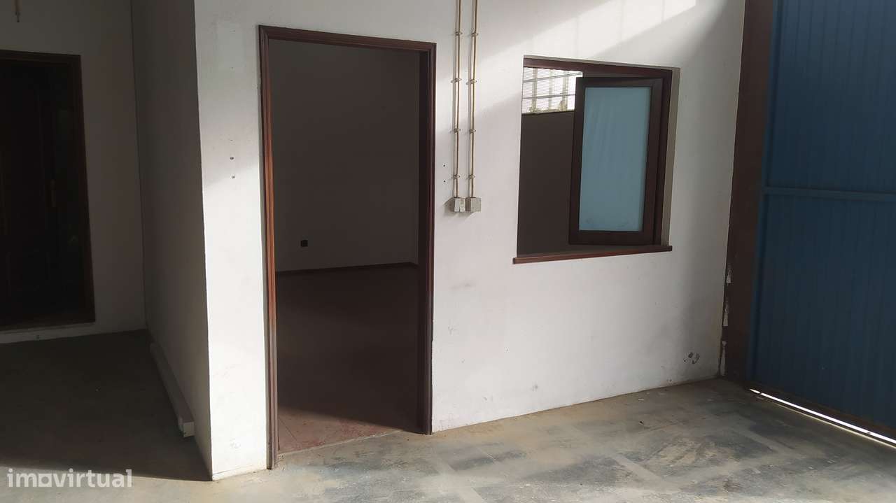 Armazém com escritório - Grande imagem: 4/7