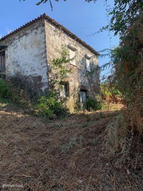 Quinta do Barreiro com 2 Casas para Recuperar-18