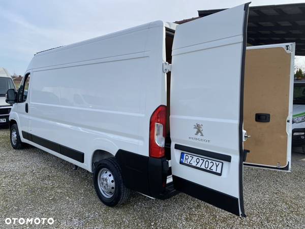 Peugeot Boxer niski przebieg zakupiony w salonie w Rzeszowie bezwypadkowy - 26