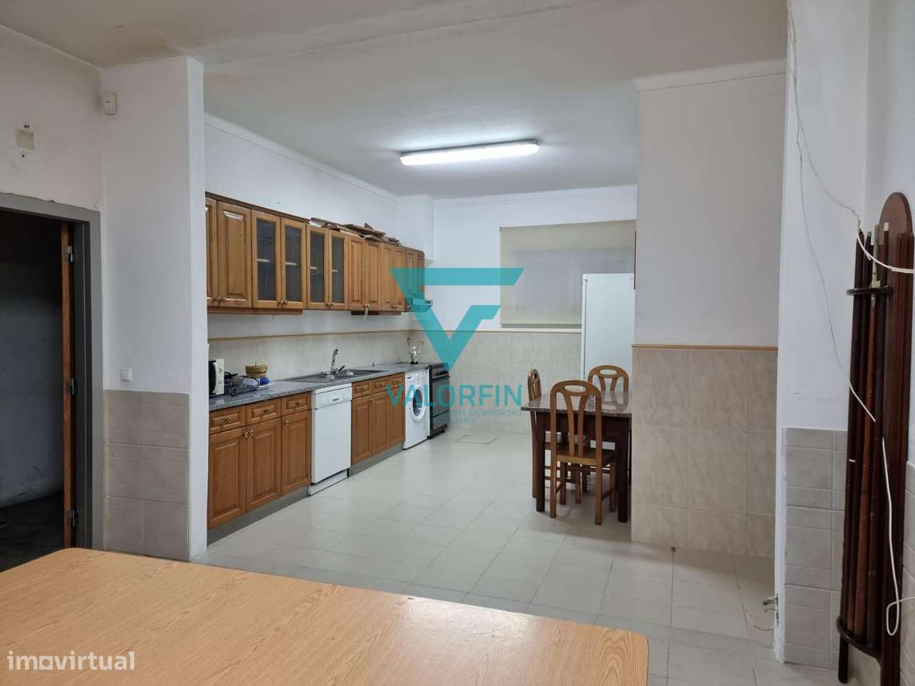 MORADIA T3 com Cave, Rés do Chão e Terreno | Batalha-18