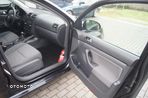 Volkswagen Golf V 1.9 TDI Comfortline - 23