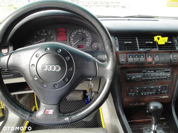 Audi A8 4.2 Quattro - 6
