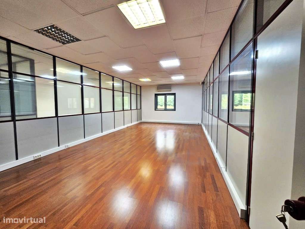 Armazém com excelente localização - Grande imagem: 5/20