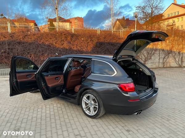 BMW Seria 5 520d Touring - 12