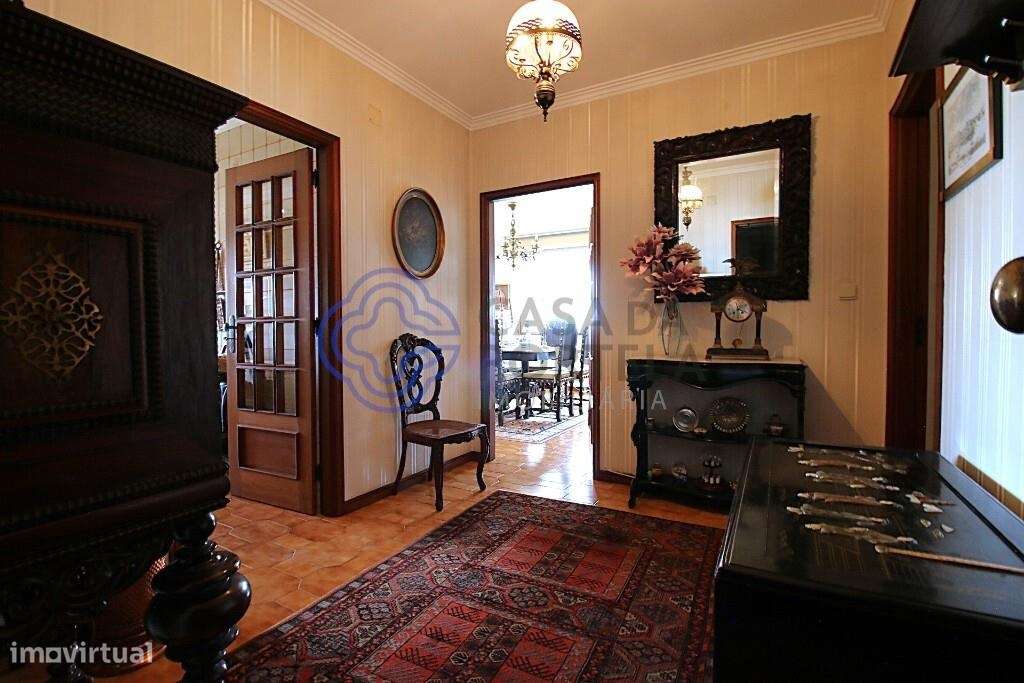 T4 R. Raúl Caldevilla, a 200m da Estação de Metro Combatentes e a 5min - Grande imagem: 5/42