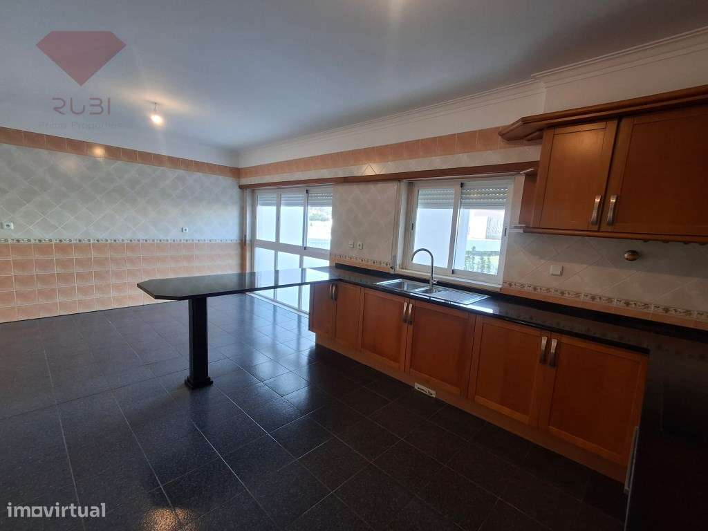 Moradia T4 à venda na Cotovia - Sesimbra-21