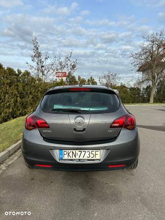Opel Astra 1.7 CDTI DPF Cosmo - 2