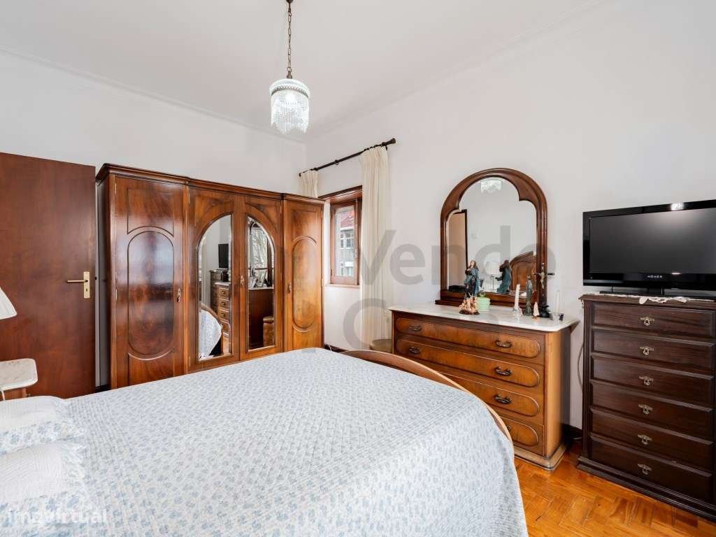 Vende-se T6+1 Braga À Av. Liberdade-30