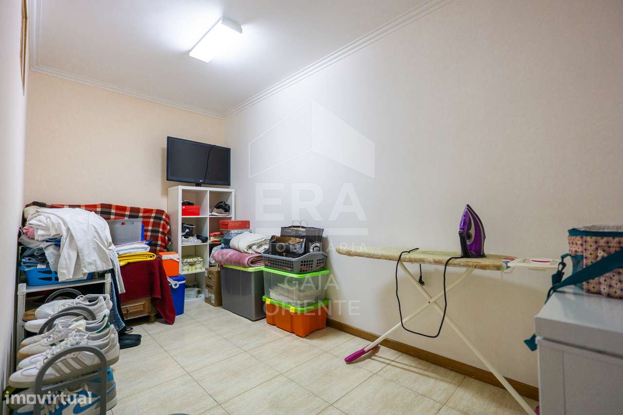 Apartamento T2+1 com Garagem em Grijó-17