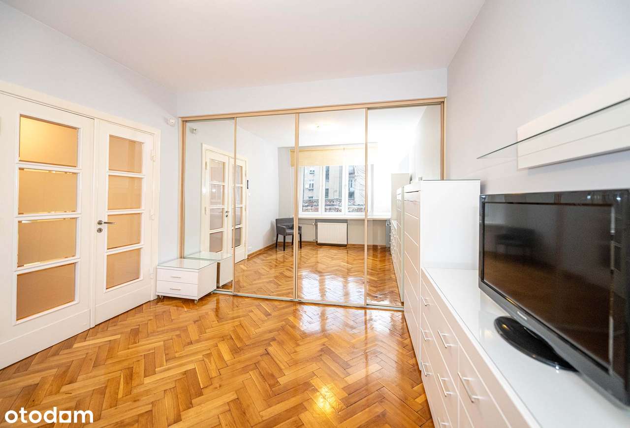 Zadbane 2 pok mieszkanie z balkonem w sercu miasta, ul Sienkiewicza-3