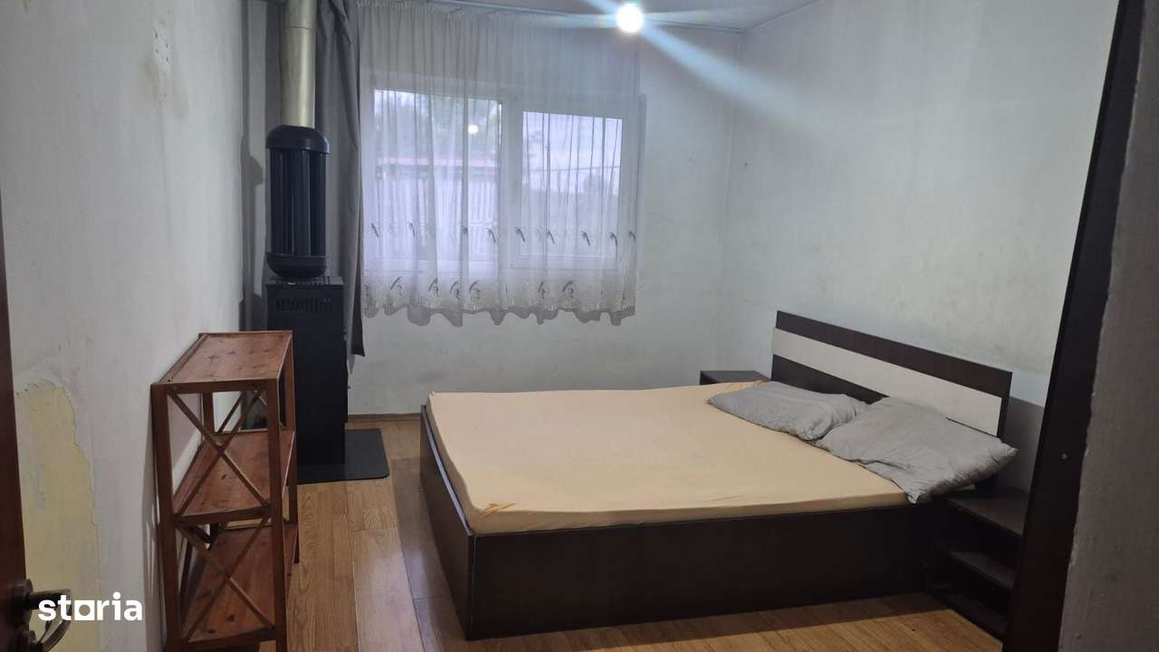 Casa cu teren generos de vanzare in Corbu-8