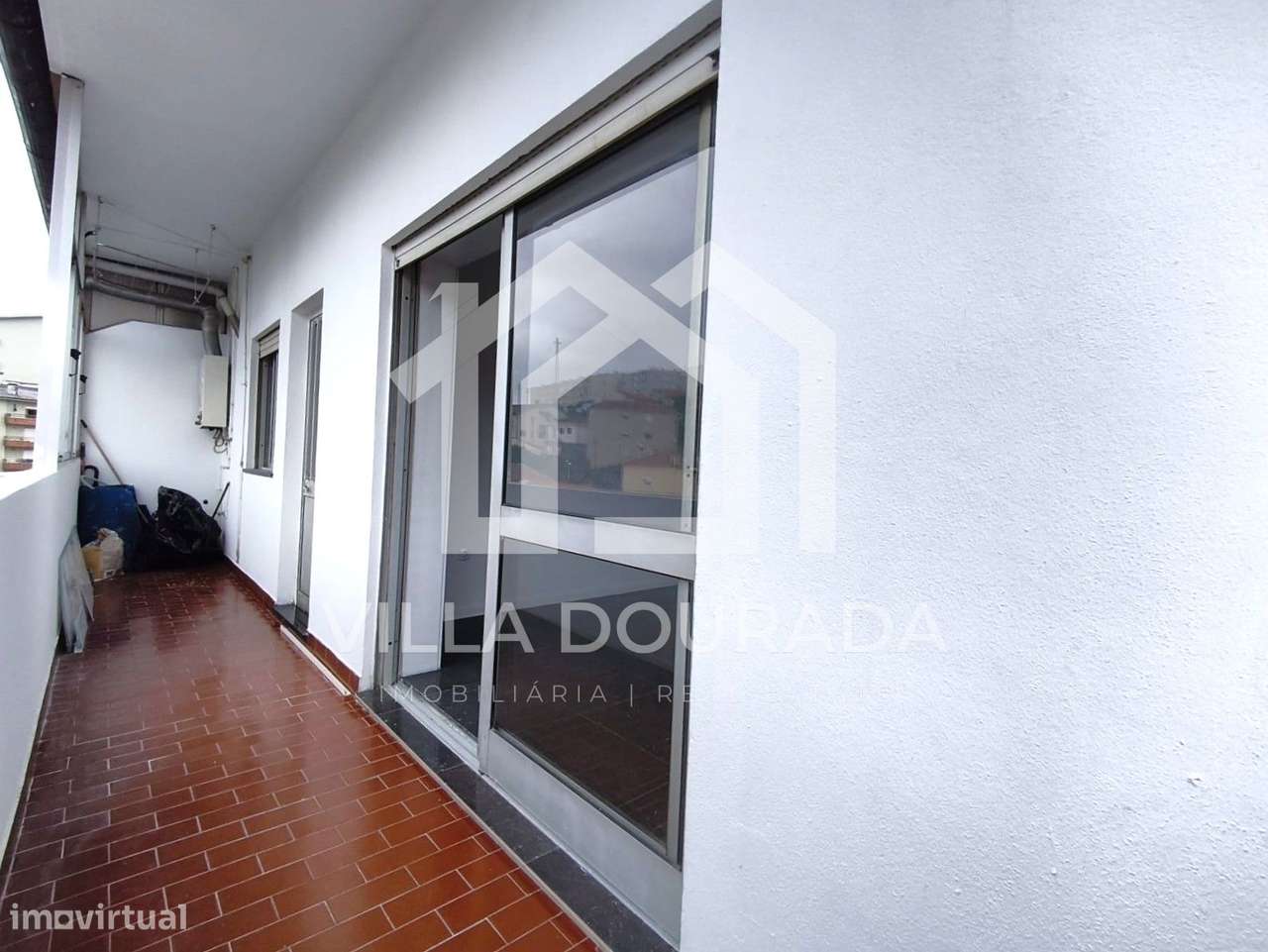 T3 em Fanzeres com 3 Varandas, Garagem e Elevador – Gondomar-3