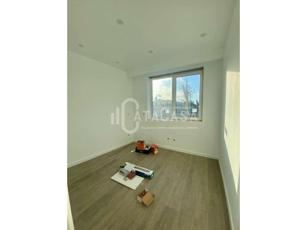 Moradia T3+1 Isolada NOVA no centro de Aguada de Cima-7