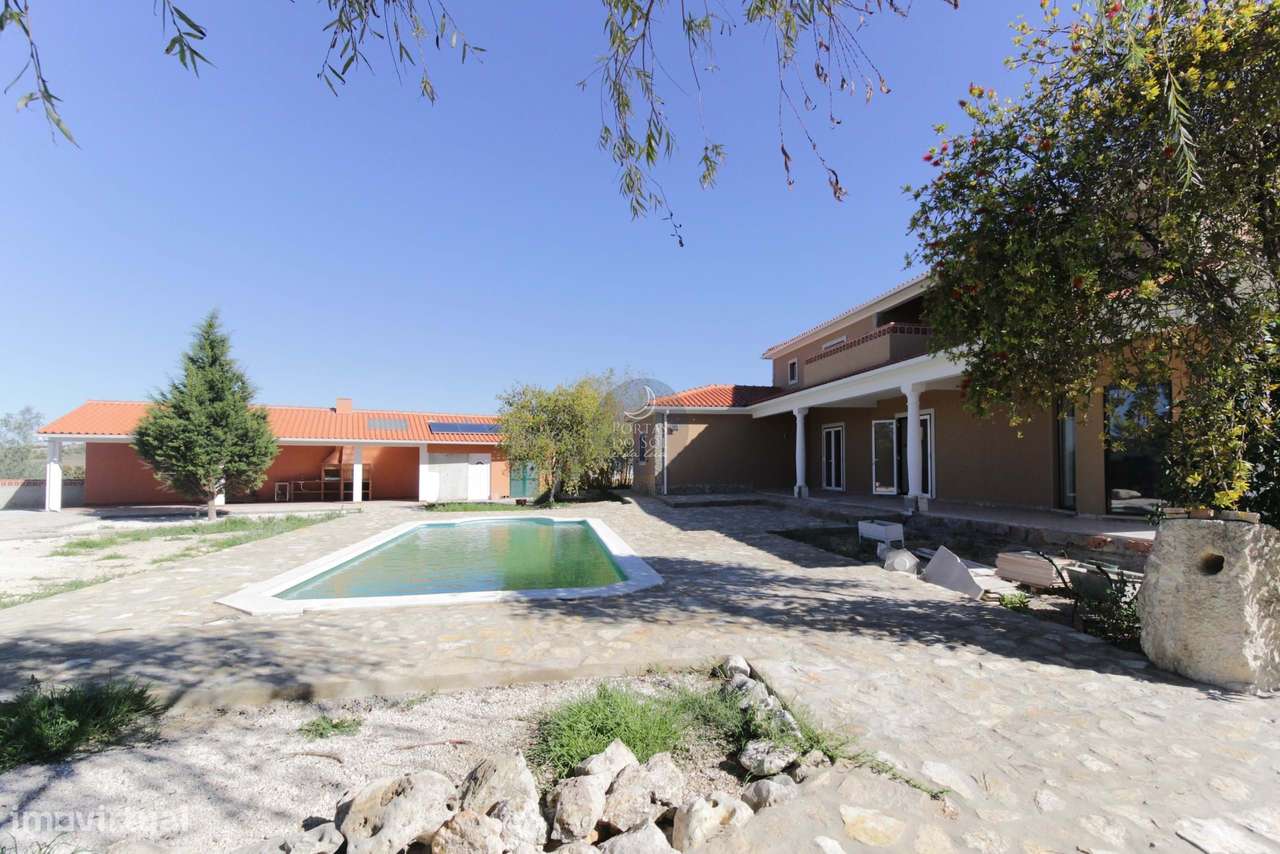 Quinta de 13.850 m2 c/ 9 Quartos, Piscina e Vista. - Grande imagem: 3/44