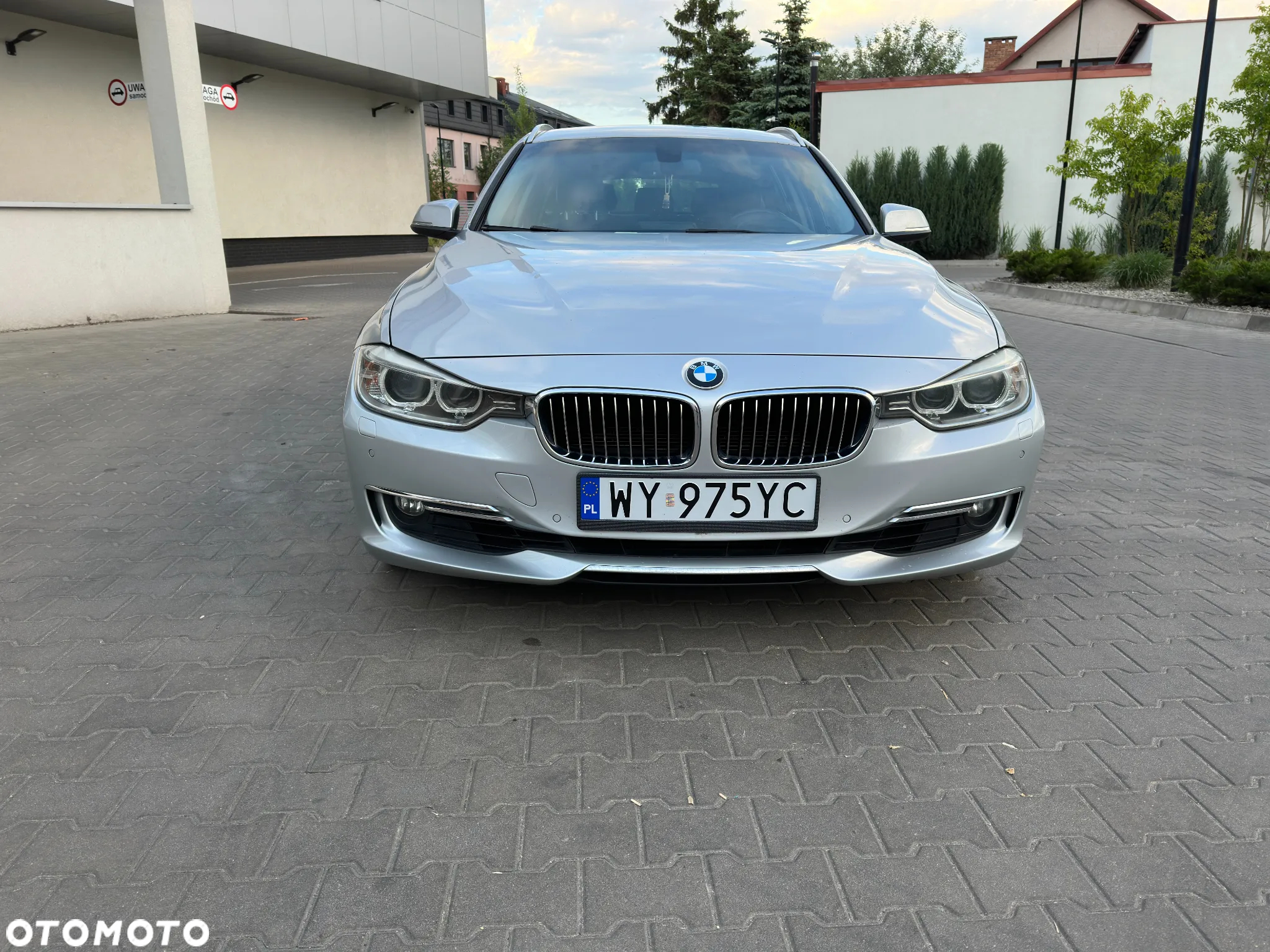 BMW Seria 3 325d Luxury Line - 8