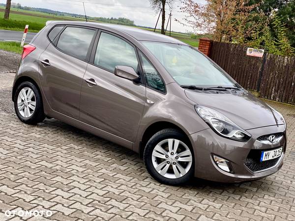 Hyundai ix20 1.4 Premium - 19