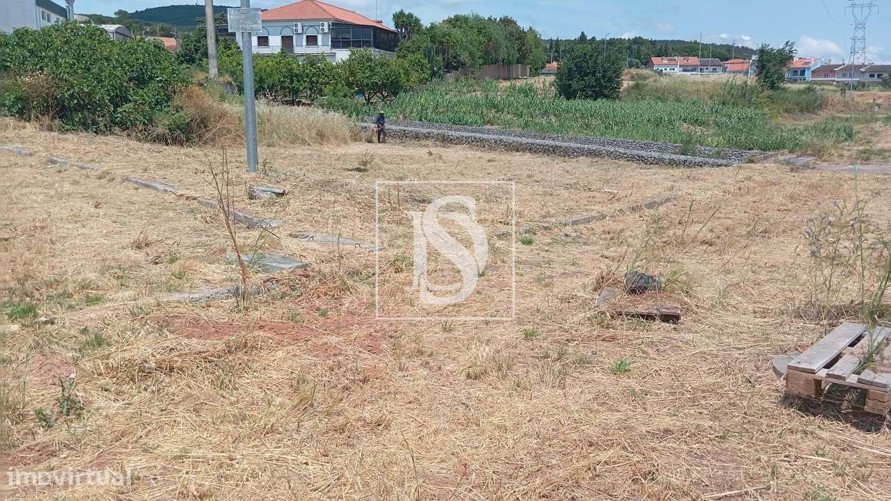 Terreno Urbano para construção de prédio em Vialonga-7