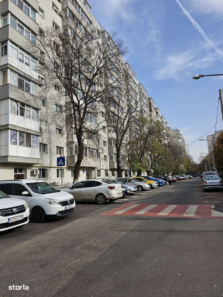 74 mp, 3 camere, 2 băi, 2 balcoane – 8 min până la metrou - comision 0-10