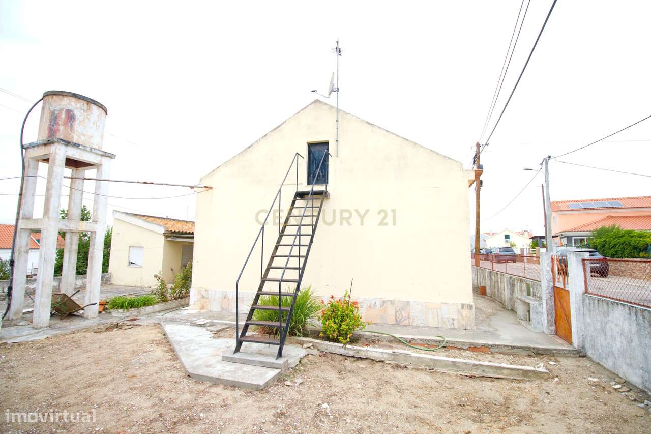 Moradia T2 para Remodelação nas Pontes-44