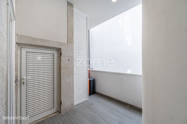 Apartamento T2 para Venda – Junto ao Coliseu do Porto-6