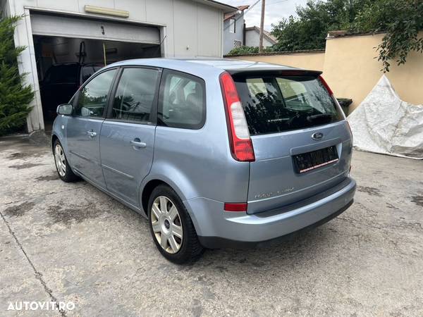 Ford C-Max - 11