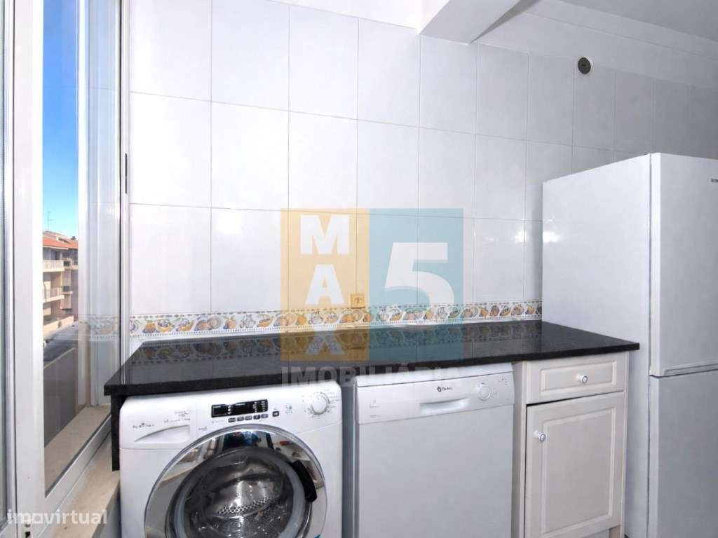 T3 com garagem, varandas e arrecadação - Centro Tomar-9