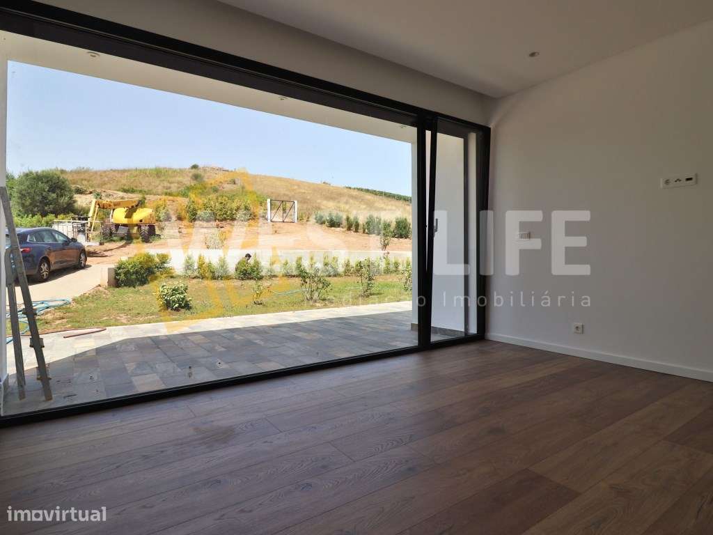 Moradia Térrea T4 com cave com vistas panorâmicas - localizada em B...-33