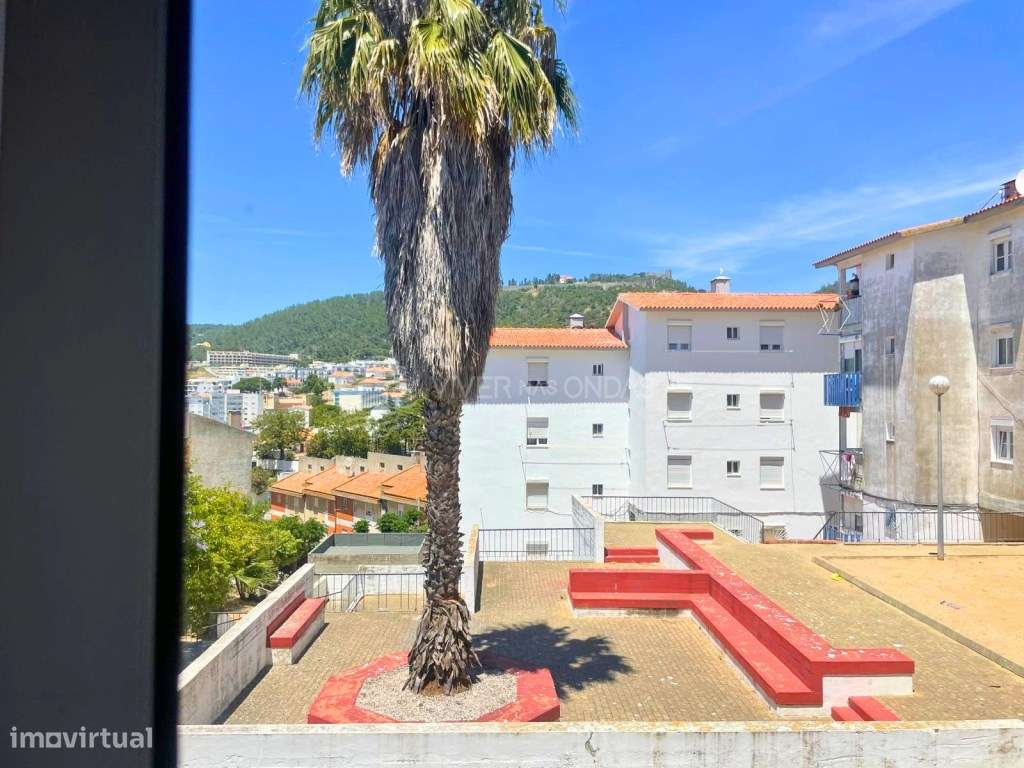 T3 com vista para o Castelo de Sesimbra | Luminosidade, Localização...-26