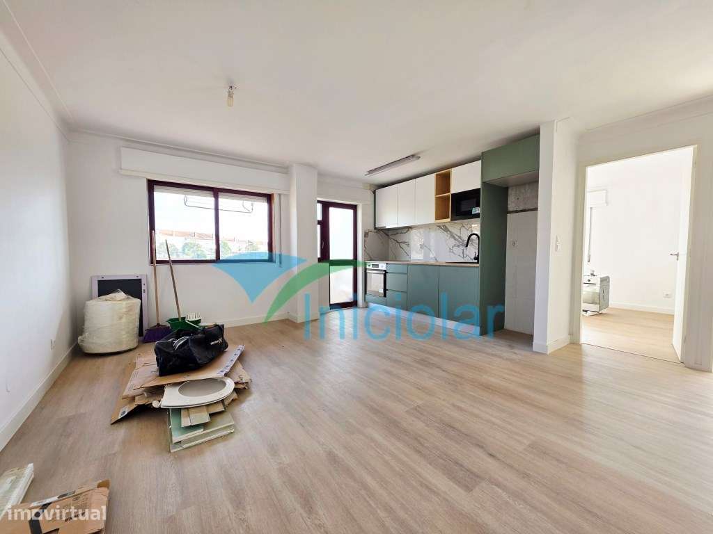 T2 Rio Tinto| Remodelado| Varanda| Arrumo-5