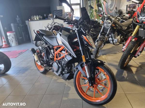 KTM 390 Duke - 3