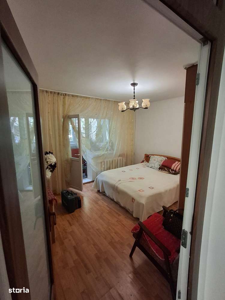 Colentina - Doamna Ghica, bloc 1990, etaj 1-9