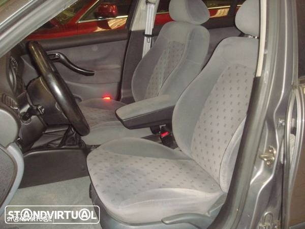 Interior Seat Toledo - 2