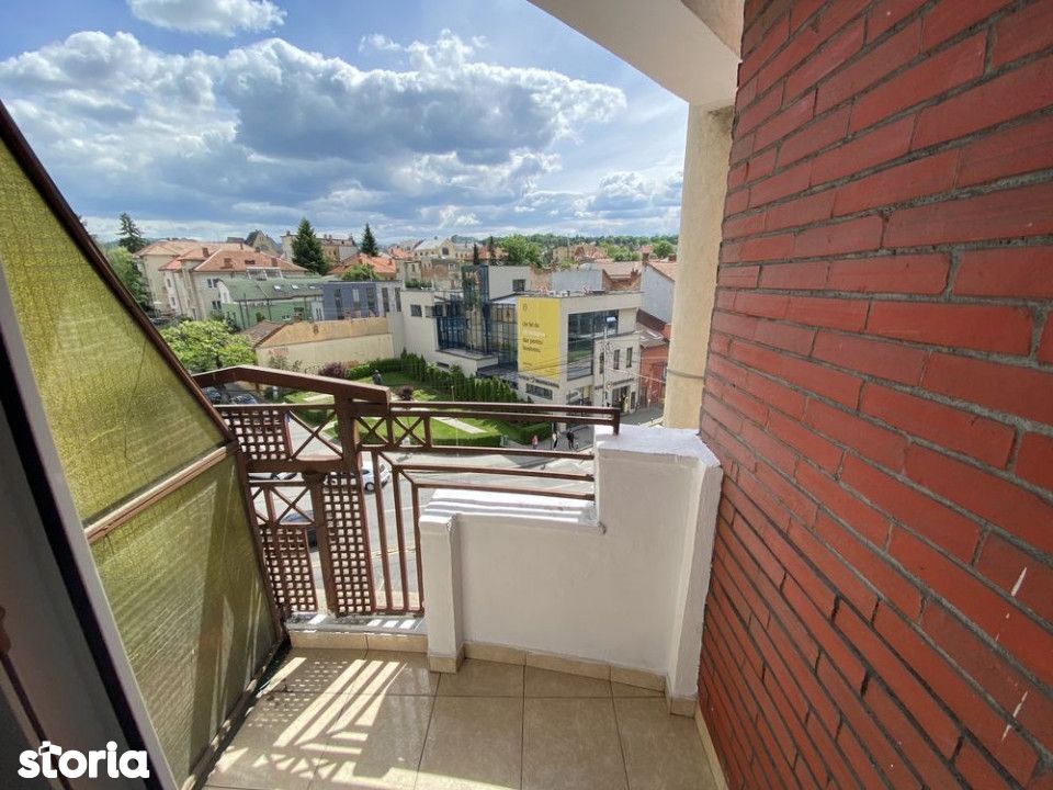 Modern cu 2 camere decomandate + balcon, piata Cipariu
