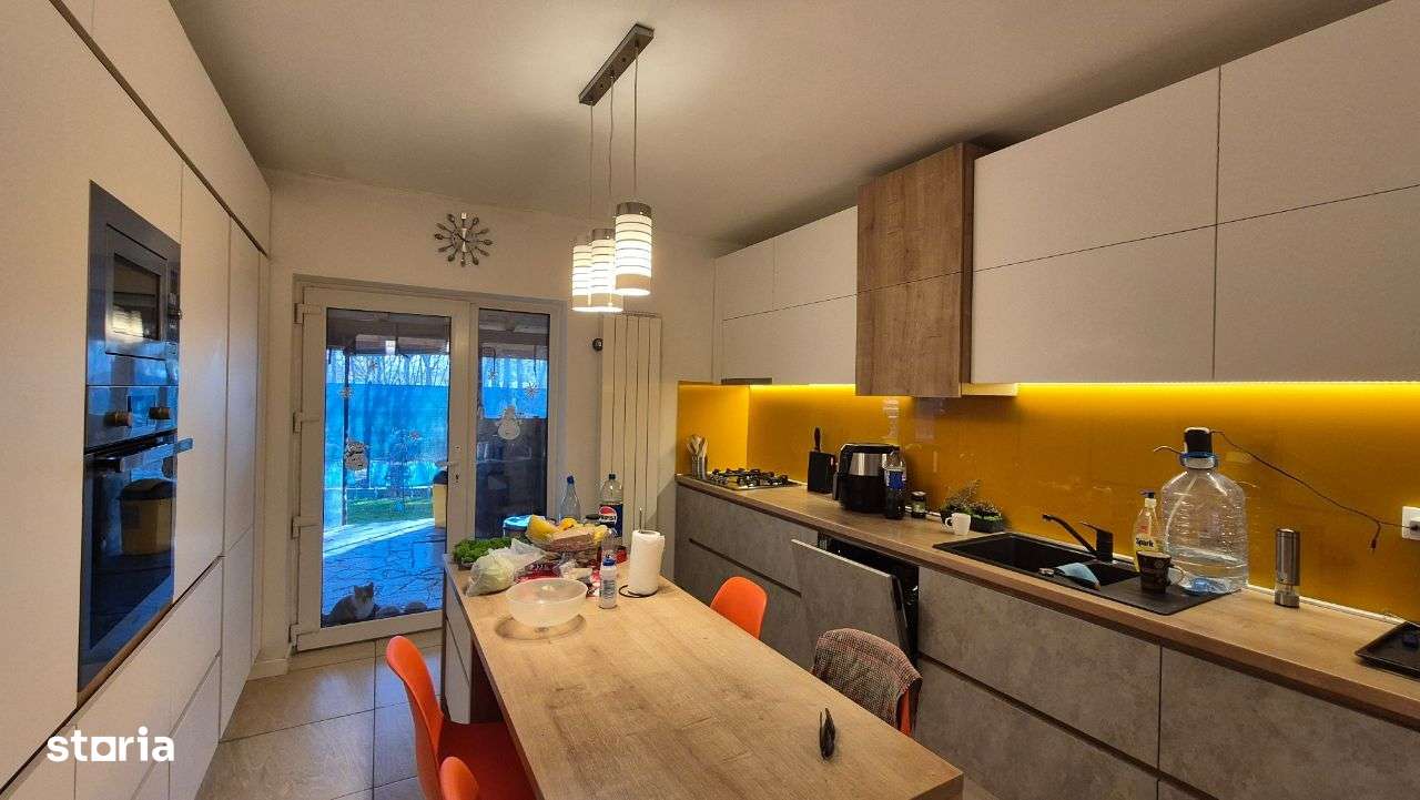 Casa central in Magurele - 4 Camere, 4 Bai pe Parter - Imagine principală: 4/20