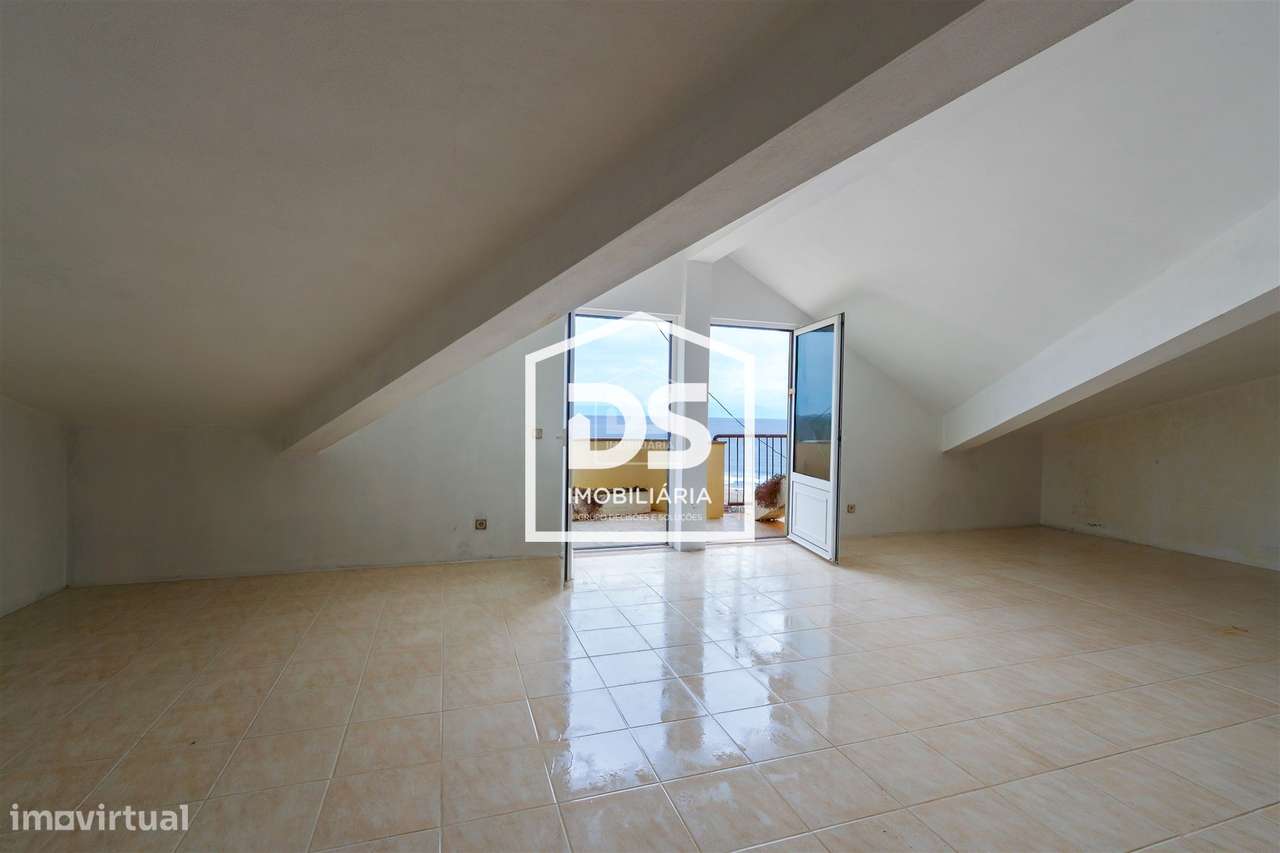 Exclusiva Propriedade Frente Mar com Piscina e Vista Panorâmica | Pare-26