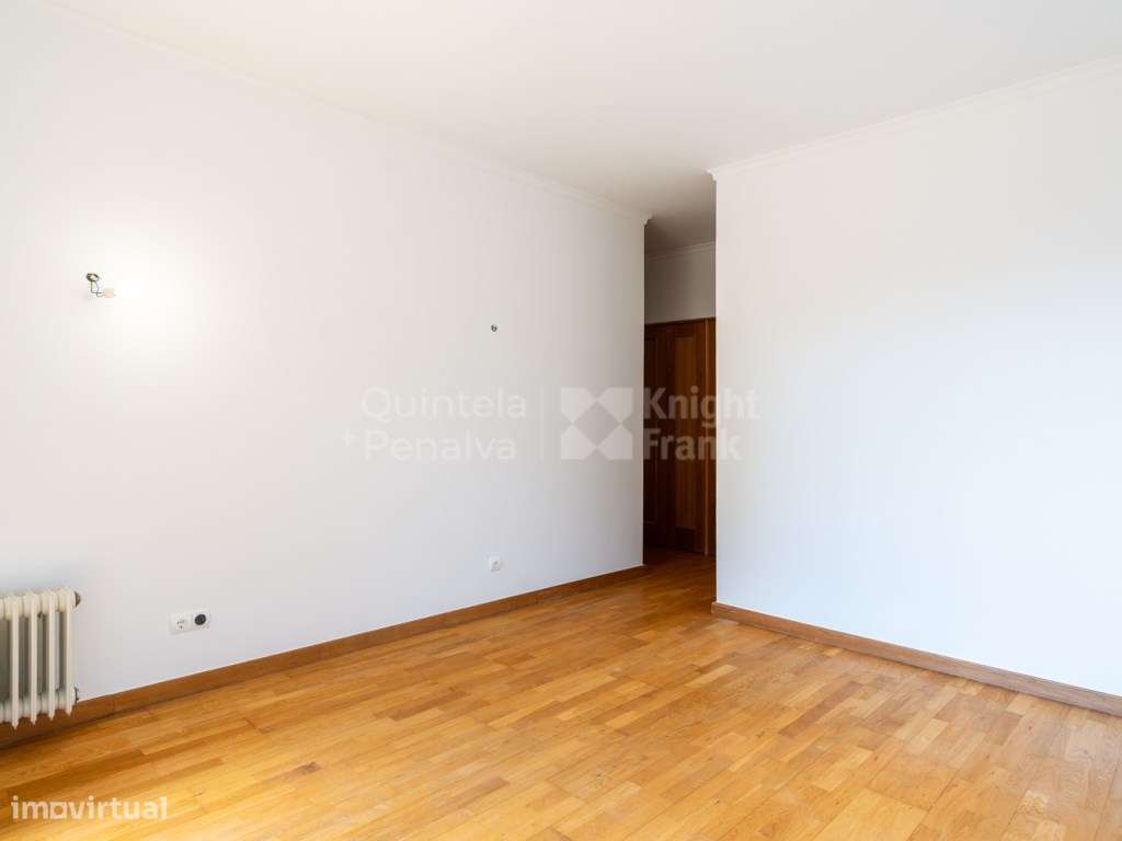 Apartamento T3 duplex com piscina no Monte Estoril, Cascais-25