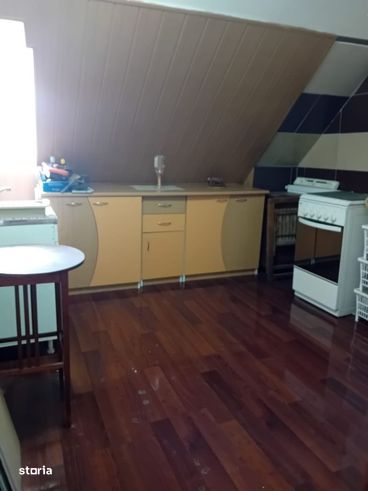 Apartament 3 camere situat in zona ultracentrala a orasului Sinaia-2