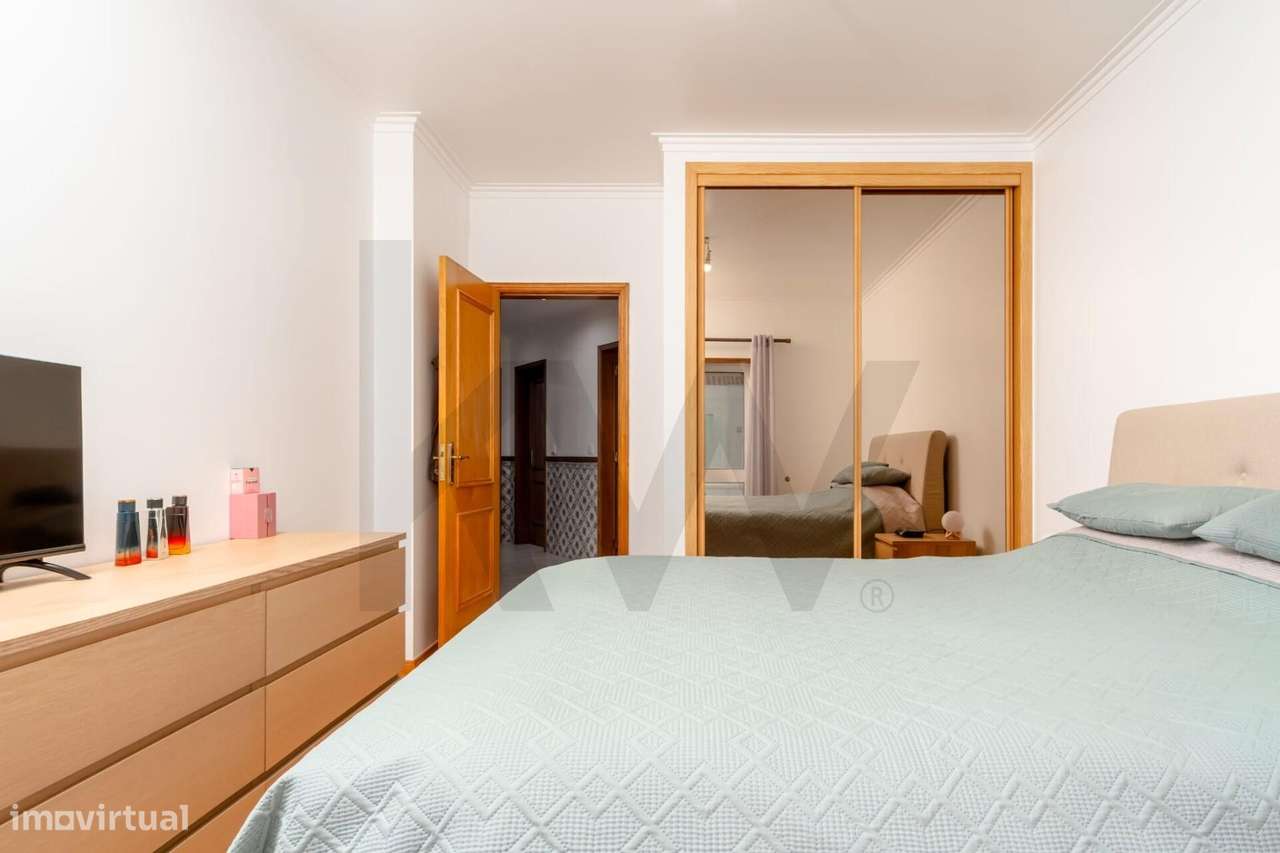 Apartamento T2 com elevador, varandas, arrecadação e Vista Fantástica - Grande imagem: 2/32