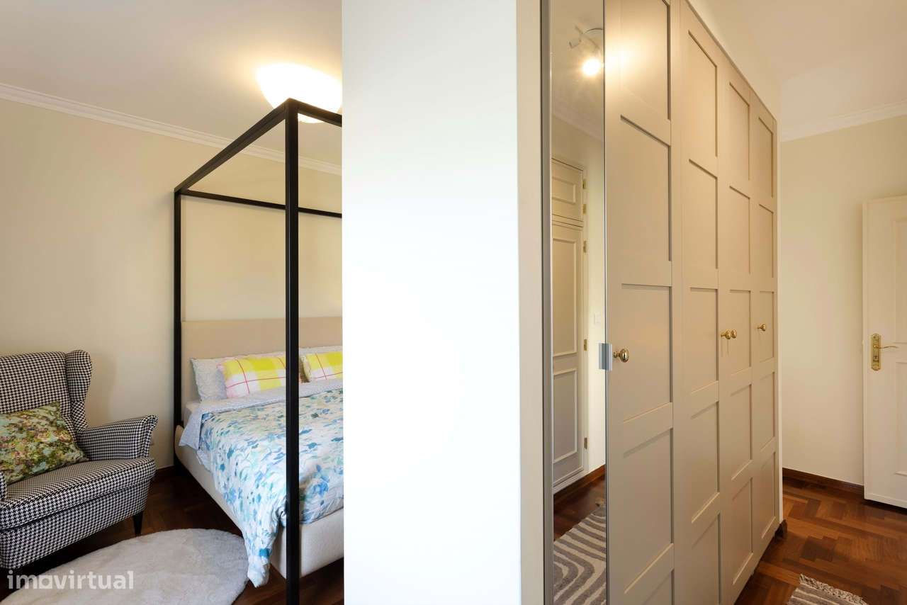 Moradia remodelada com jardim, garagem e vista desafogada, Algueirão,-31