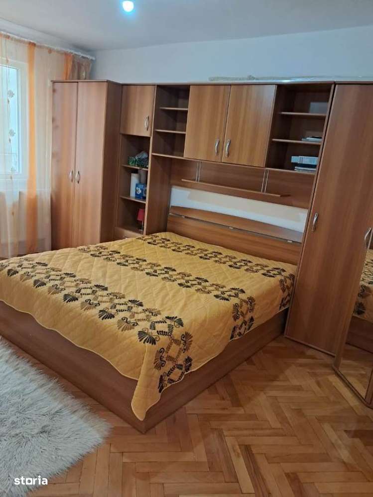 Garsoniera etaj 2 in Vasile Aaron - Imagine principală: 4/9