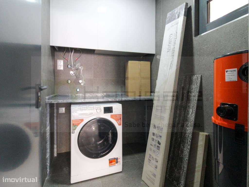 Moradia T4 em condomínio fechado em Loures, com piscina!-9